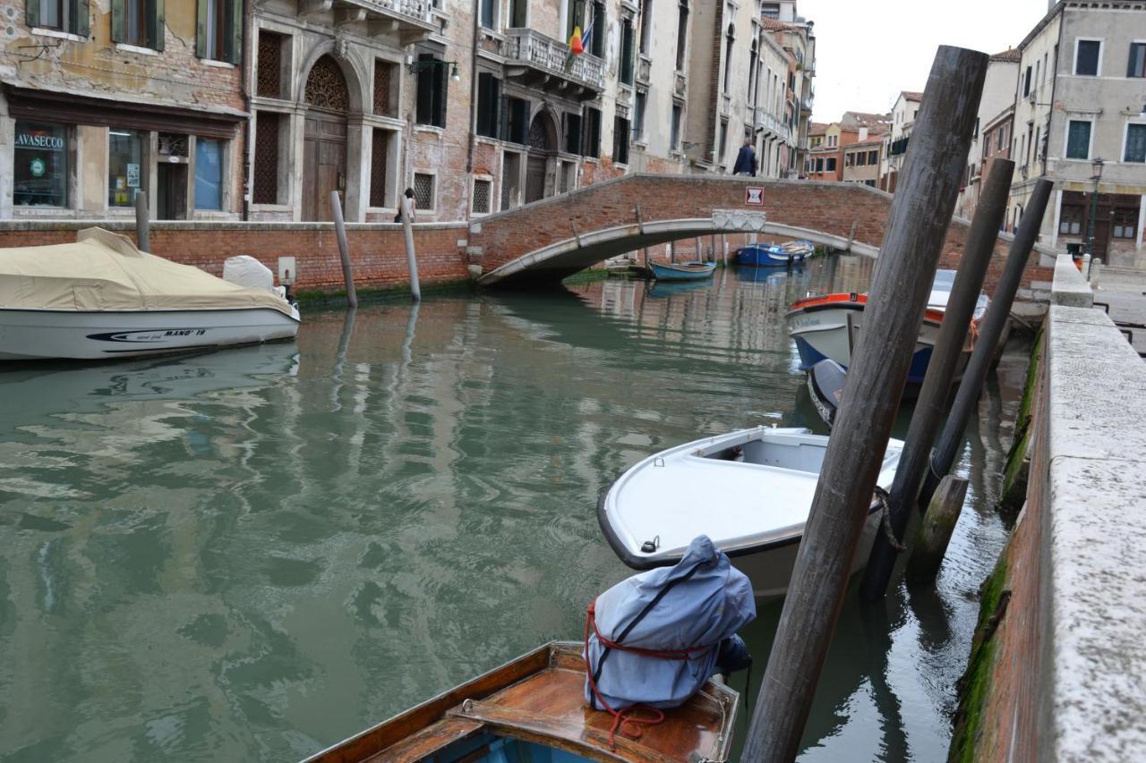Suite In Venice Ai Carmini Veneza Exterior foto
