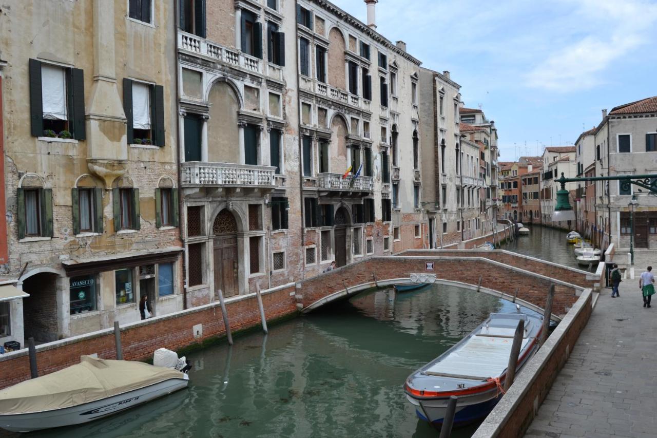 Suite In Venice Ai Carmini Veneza Exterior foto