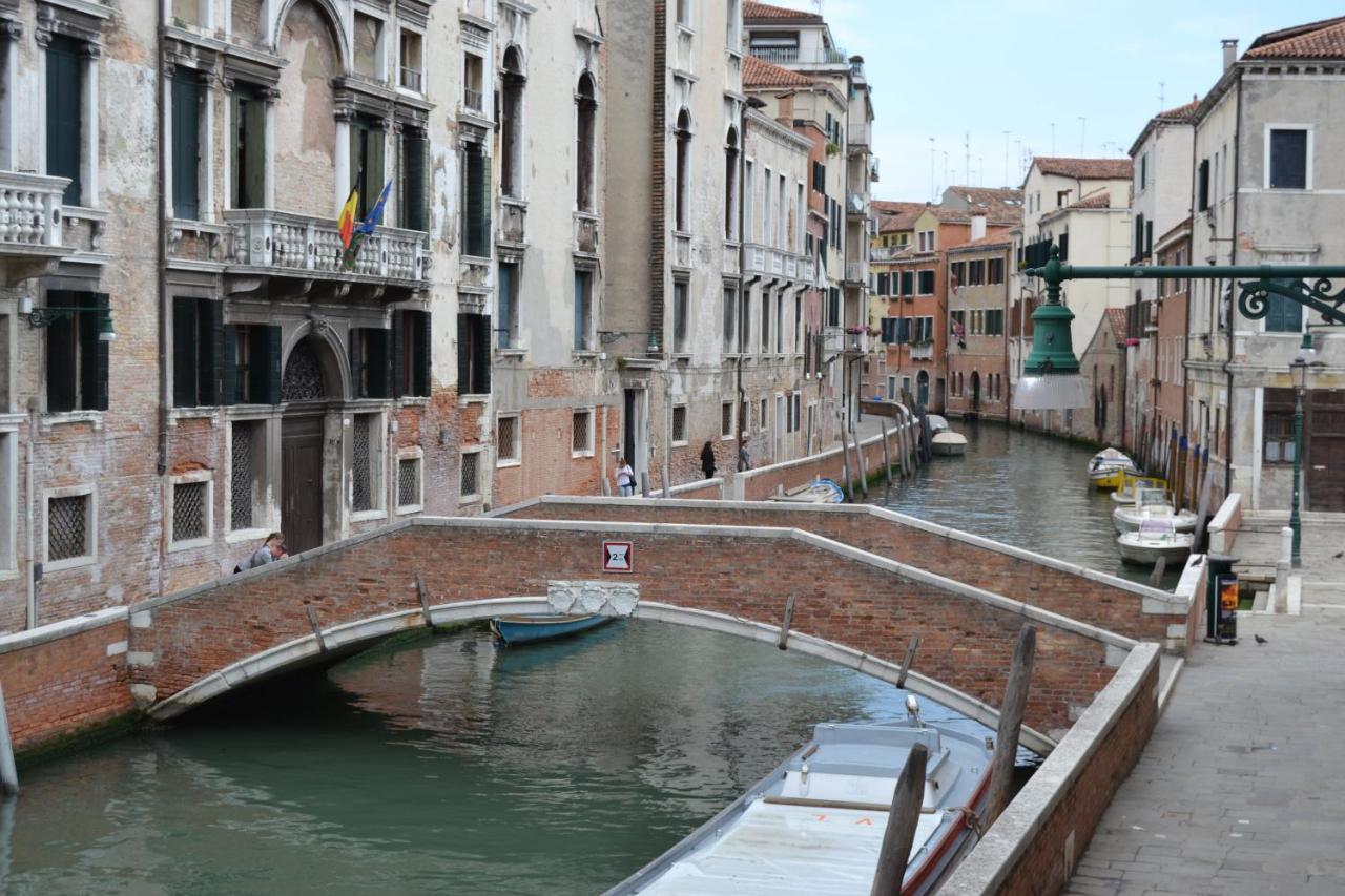 Suite In Venice Ai Carmini Veneza Exterior foto